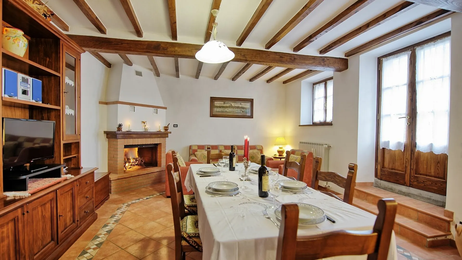 Portole Hotel Pergo di Cortona Italy